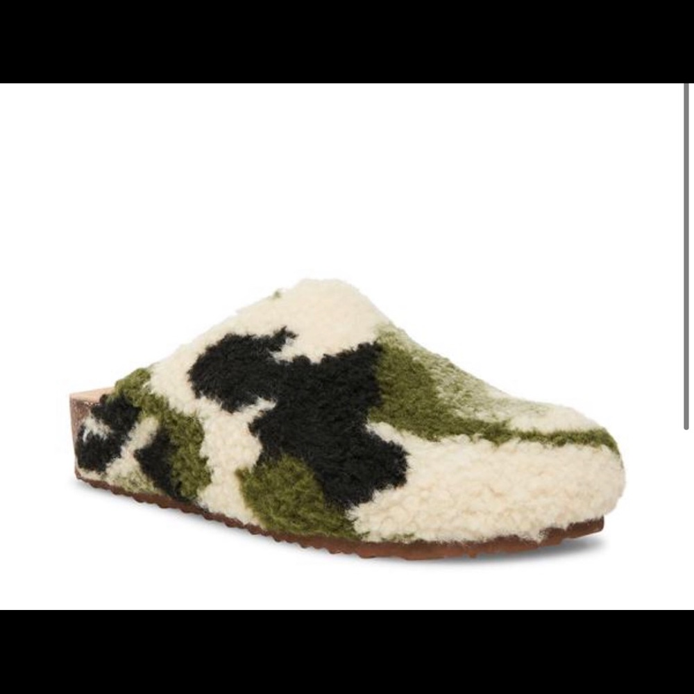 Steve Madden clogs